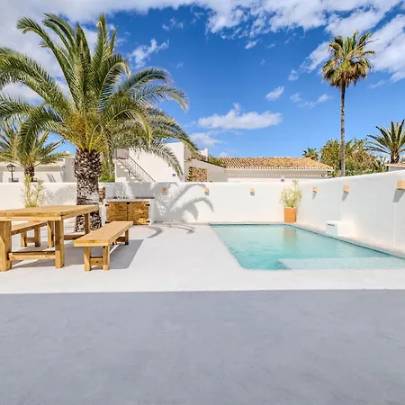 Villa Urbanización El Oasis, 20 En 1ª Línea Playa *