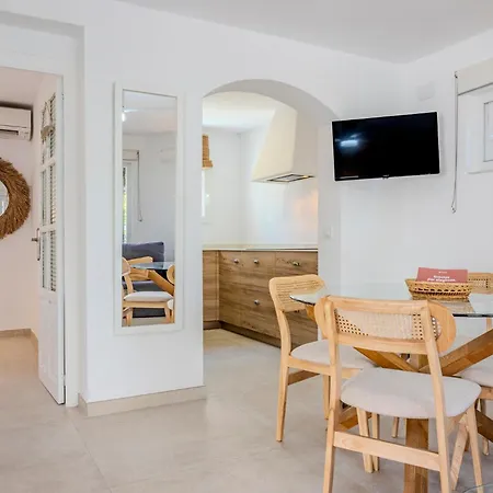 Вилла Urbanizacion El Oasis, 20 En 1ª Linea Playa *