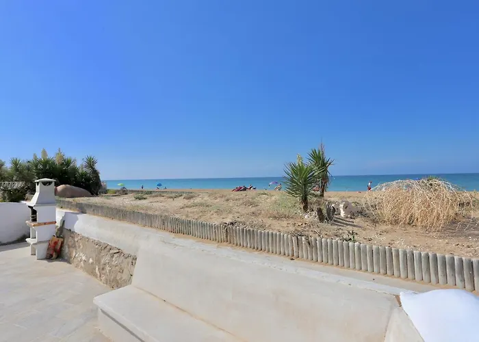 Villa Urbanizacion El Oasis, 20 En 1ª Linea Playa